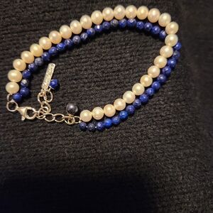 Vantel Pearls Blue and Cream Bracelet